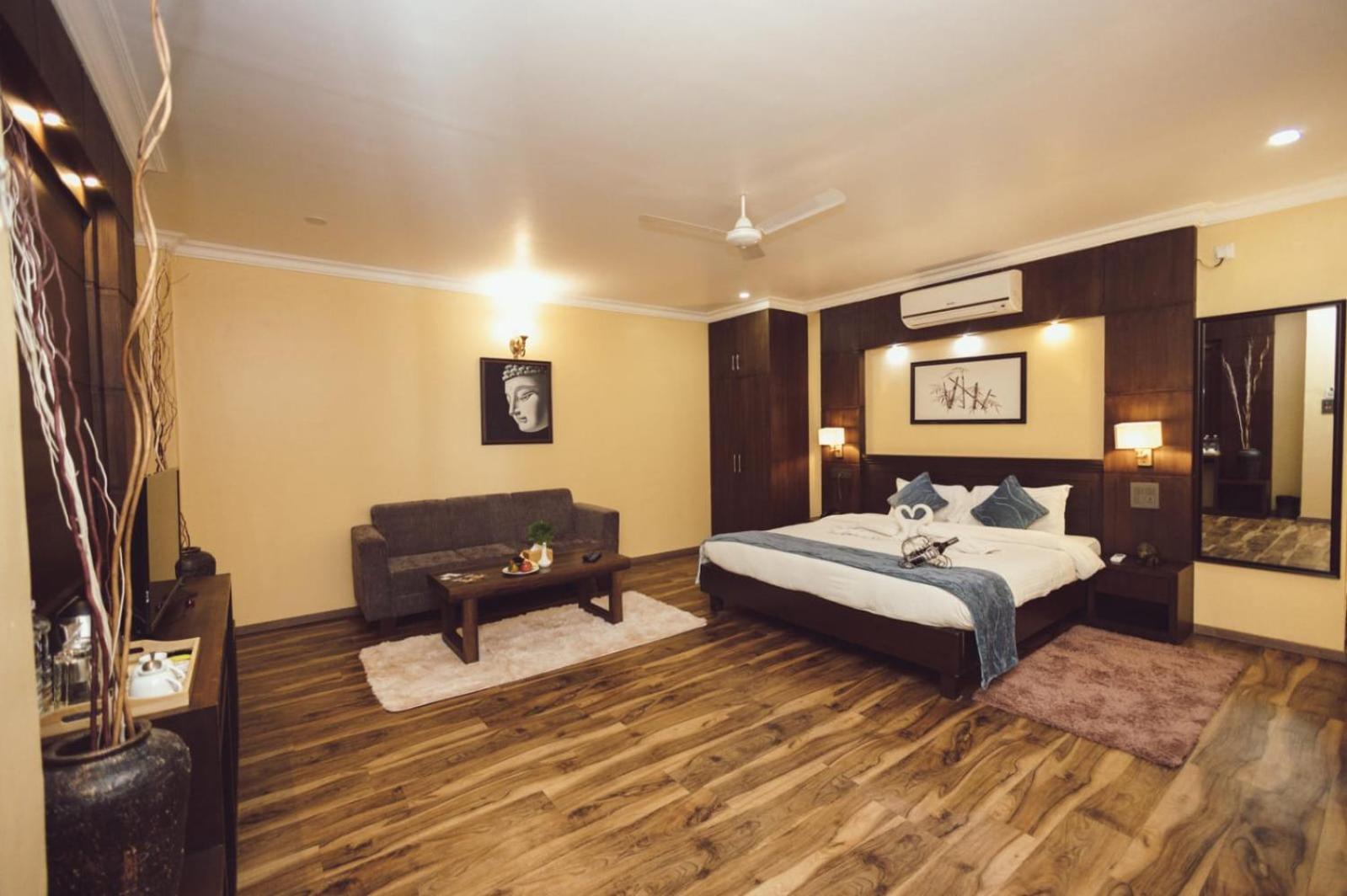 Hotel Maden Inn Itahari Екстериор снимка
