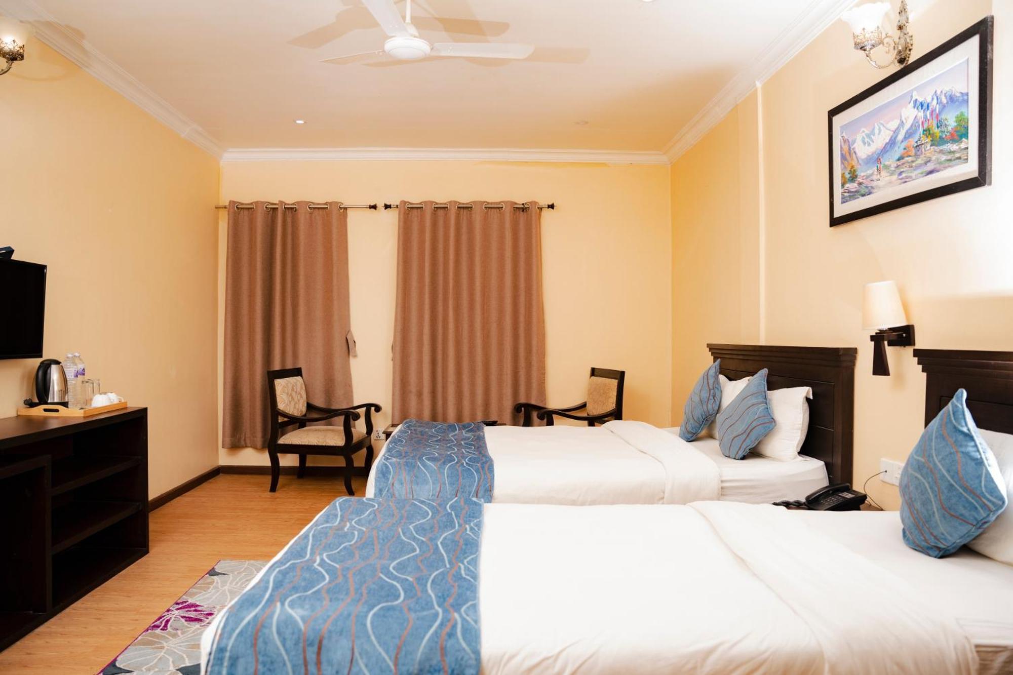 Hotel Maden Inn Itahari Екстериор снимка