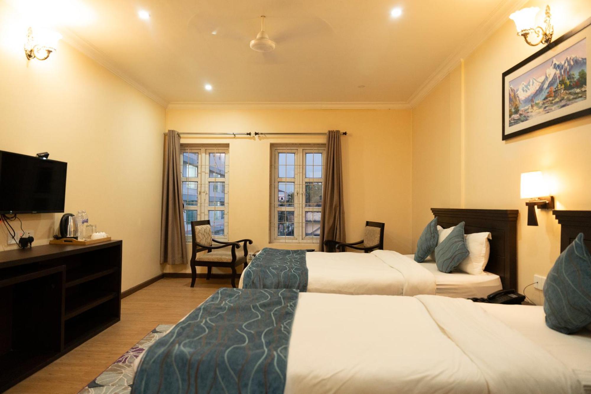 Hotel Maden Inn Itahari Екстериор снимка