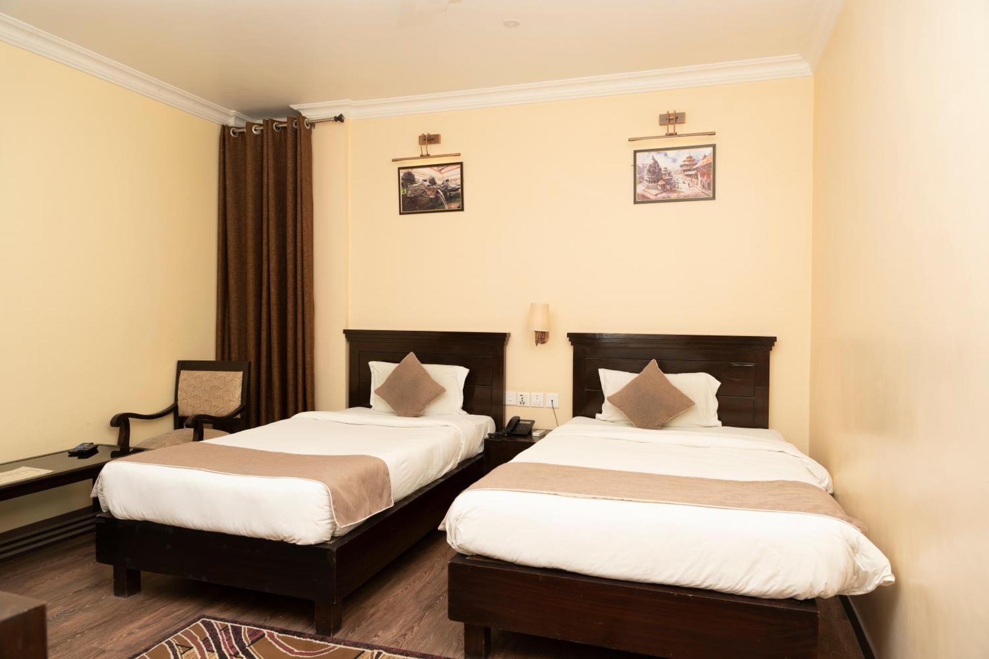 Hotel Maden Inn Itahari Екстериор снимка